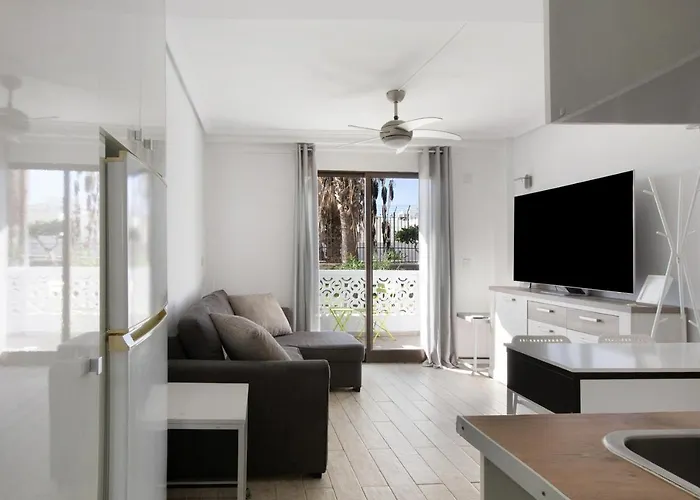 At 30 Mts From Sea 美洲海滩